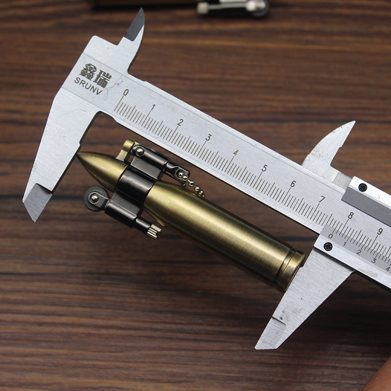 Cartouche briquet à essence style rétro. En bronze